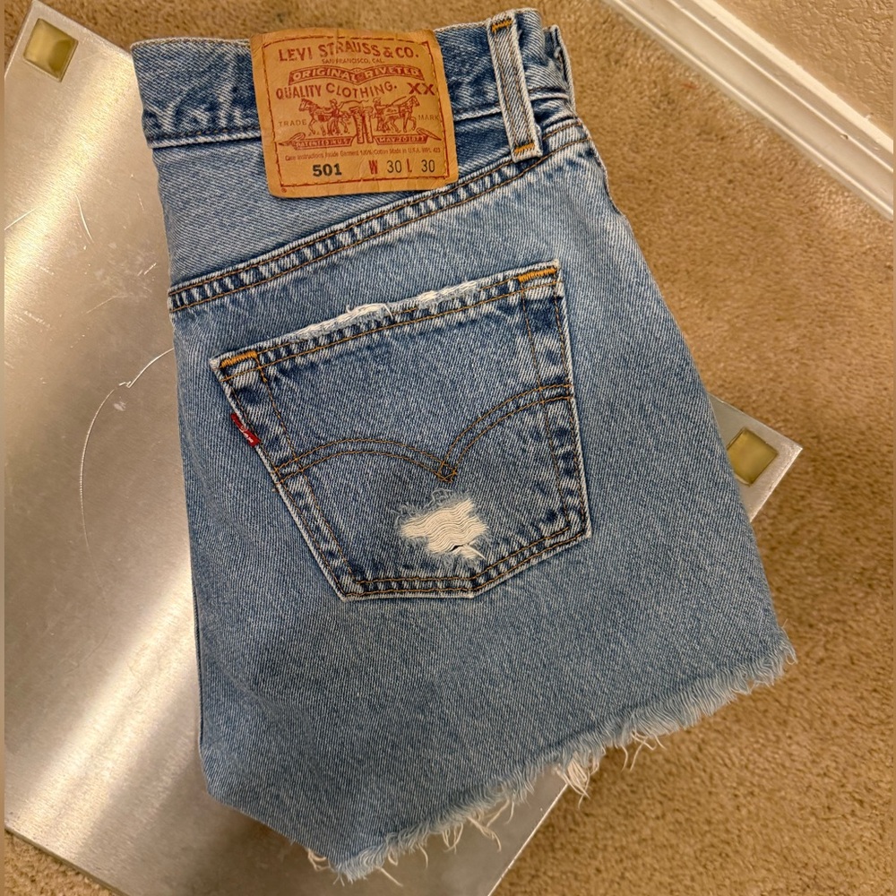 LEVI'S 501 CUT-OFF SHORTS VINTAGE